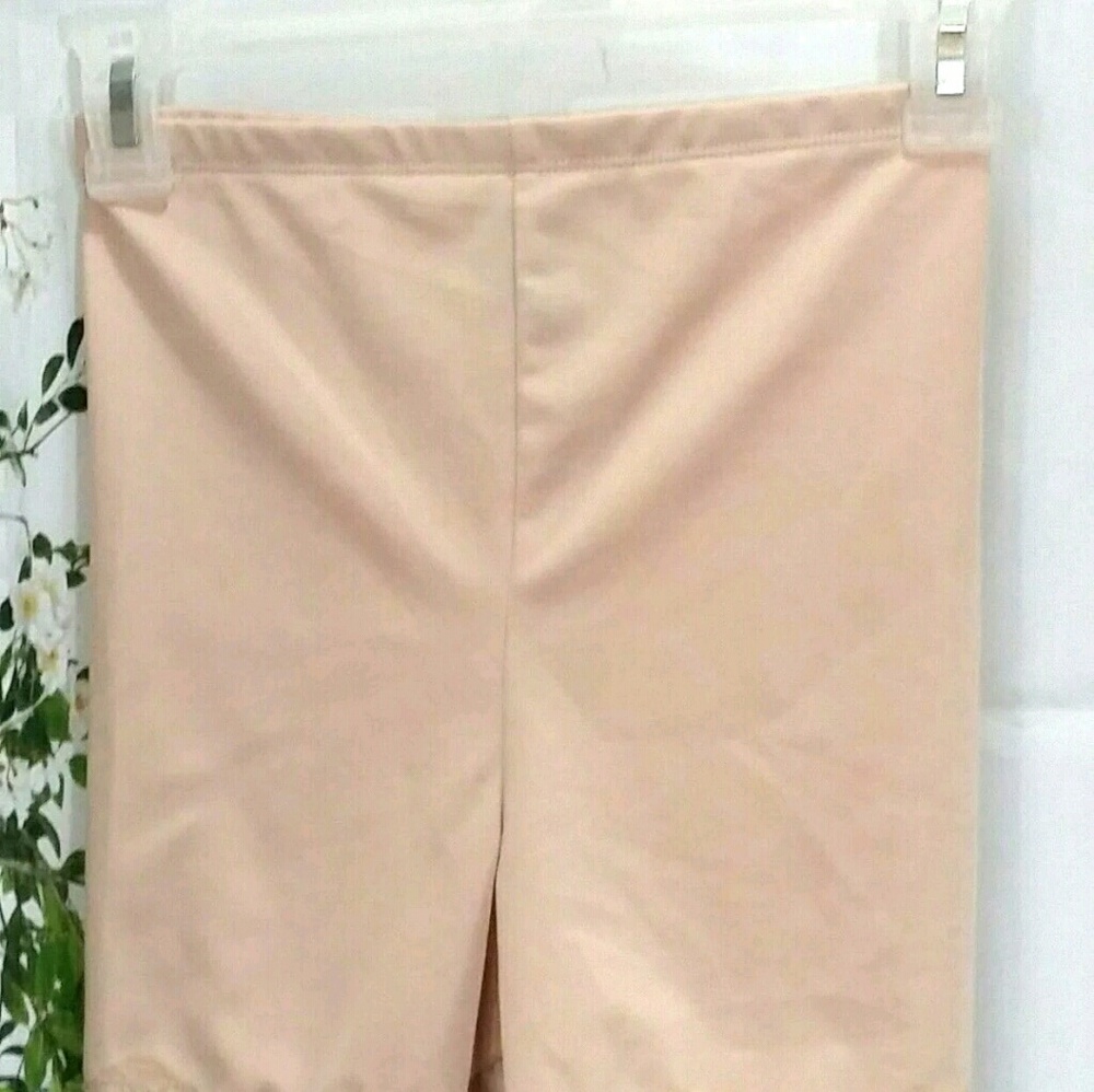 Marilyn Monroe women's size medium shapewear